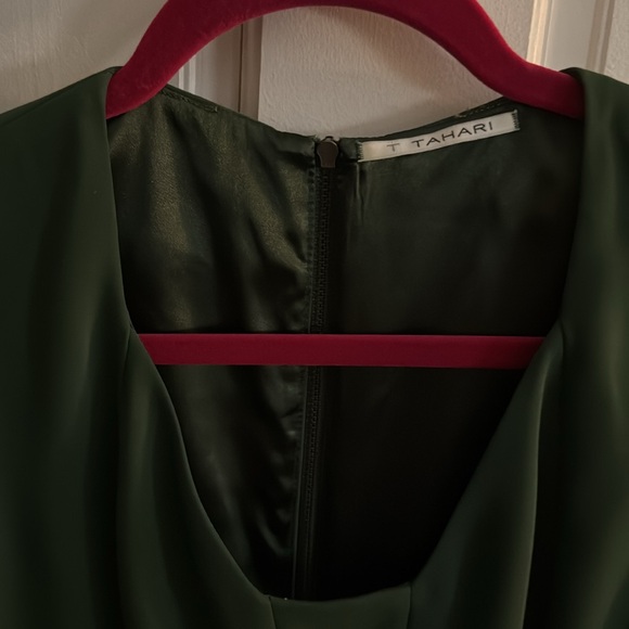 Green Tahari "Enya" Dress - Picture 5 of 6